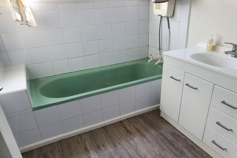 Photo of property in 5 Hutcheson Street, Sydenham, Christchurch, 8023