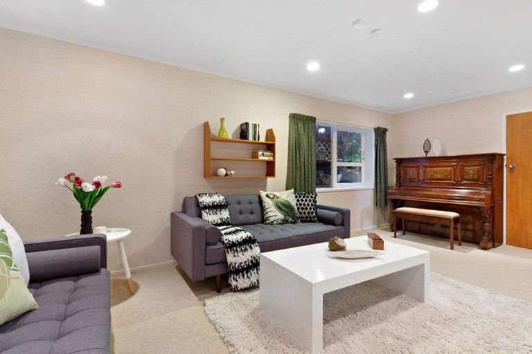 Photo of property in 18 Speedy Crescent, Hillcrest, Auckland, 0627