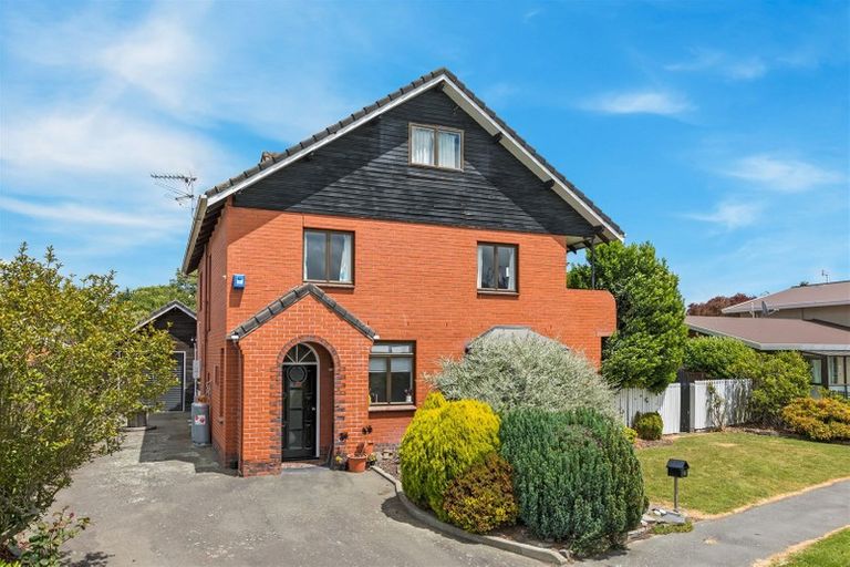 Photo of property in 15 Sawtell Place, Northcote, Christchurch, 8052