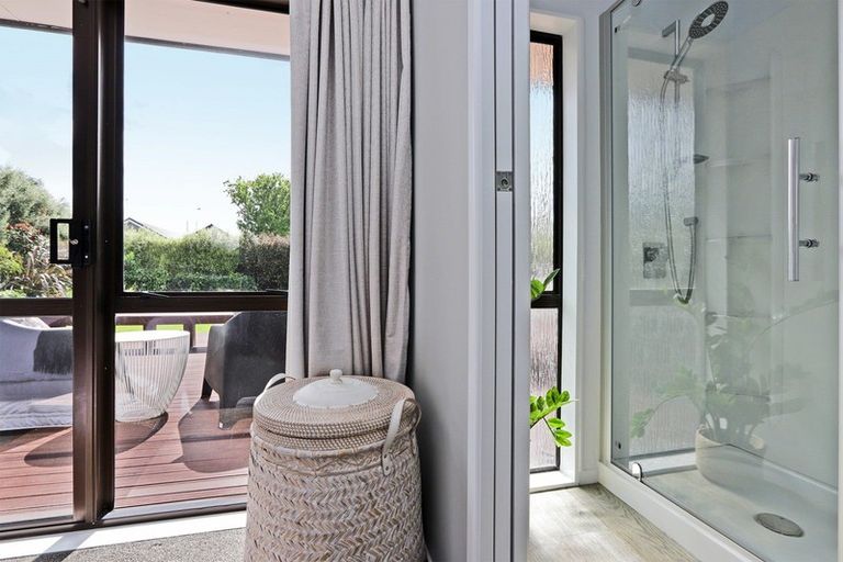 Photo of property in 2 Alley Place, Taradale, Napier, 4112