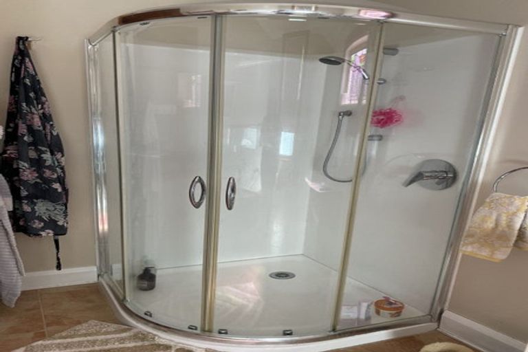 Photo of property in 35 Ross Street, Woodville, 4920