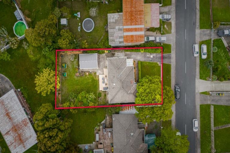 Photo of property in 4 Brunner Road, Glen Eden, Auckland, 0602