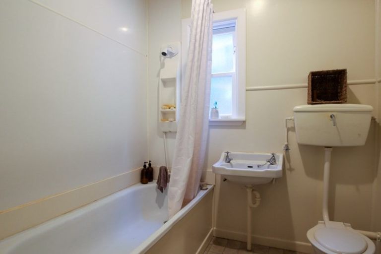 Photo of property in 4/39 Grafton Road, Roseneath, Wellington, 6011