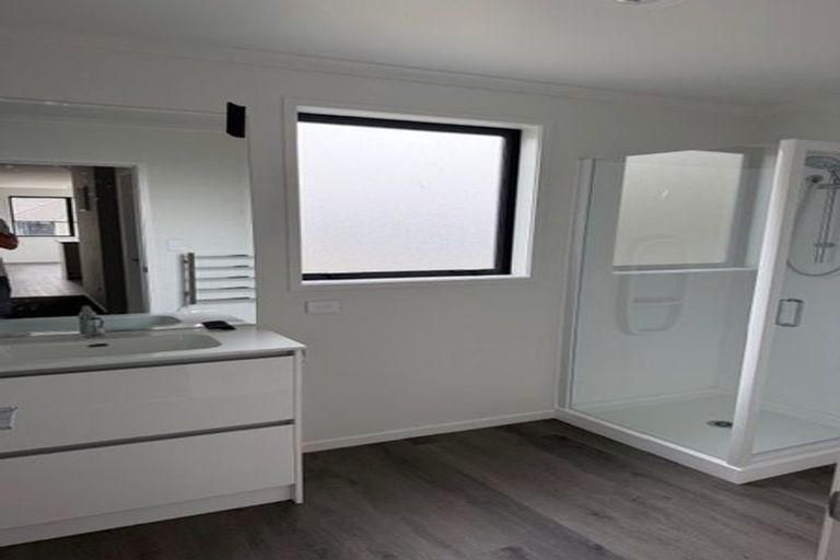 Photo of property in 1 Silver Fern Way, Woodhill, 0110