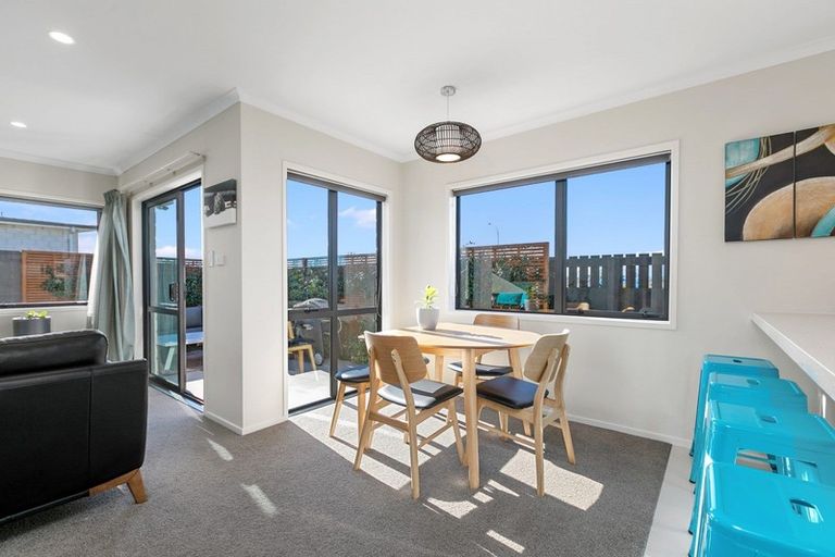 Photo of property in 24 Marion Crescent, Papamoa Beach, Papamoa, 3118