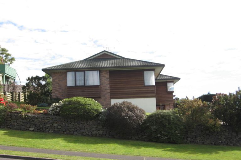 Photo of property in 15 James Cook Drive, Welcome Bay, Tauranga, 3112