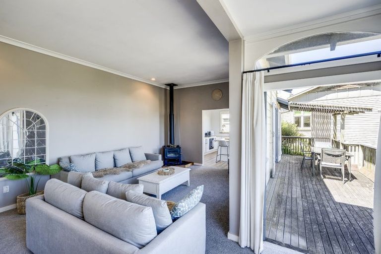 Photo of property in 9 Lawrence Road, Hospital Hill, Napier, 4110