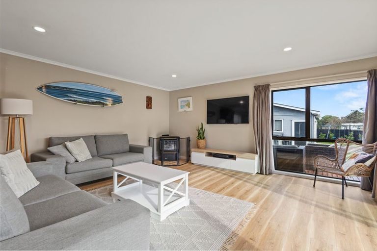 Photo of property in 156 Pine Avenue, South New Brighton, Christchurch, 8062
