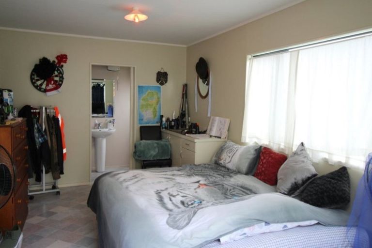 Photo of property in 35 Shields Street, Clyde, 9330