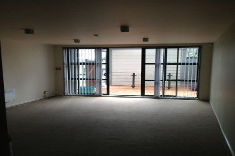 Photo of property in 50c Hawker Street, Mount Victoria, Wellington, 6011