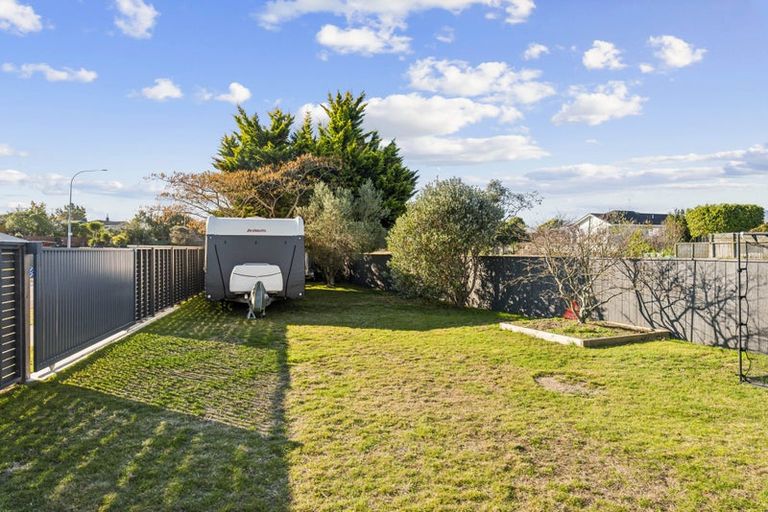 Photo of property in 155 Guildford Drive, Paraparaumu Beach, Paraparaumu, 5032
