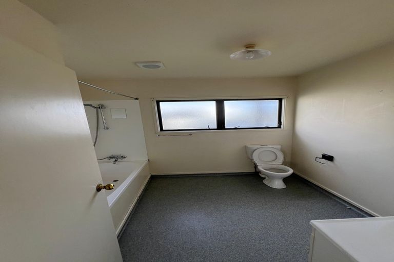 Photo of property in 2/29 Aeronautic Road, Takanini, 2112