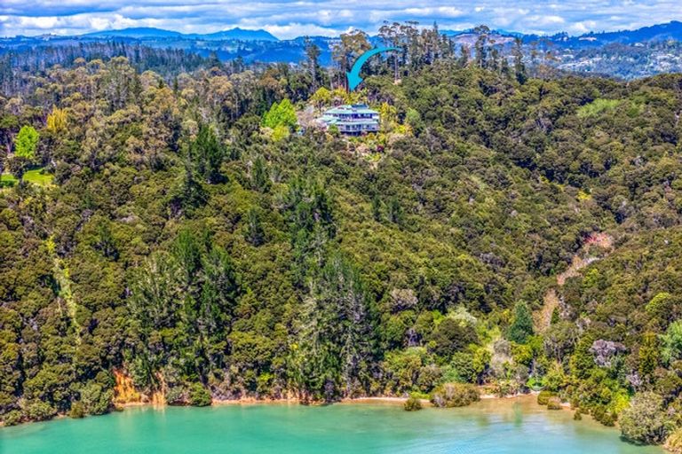 Photo of property in 104 Te Wahapu Road, Russell, 0272