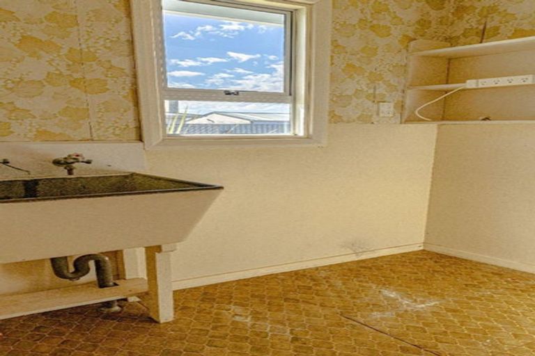 Photo of property in 54 Camberwell Road, Hawera, 4610