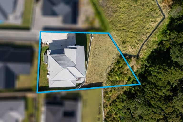 Photo of property in 9 Kukupa Lane, Long Bay, Auckland, 0630