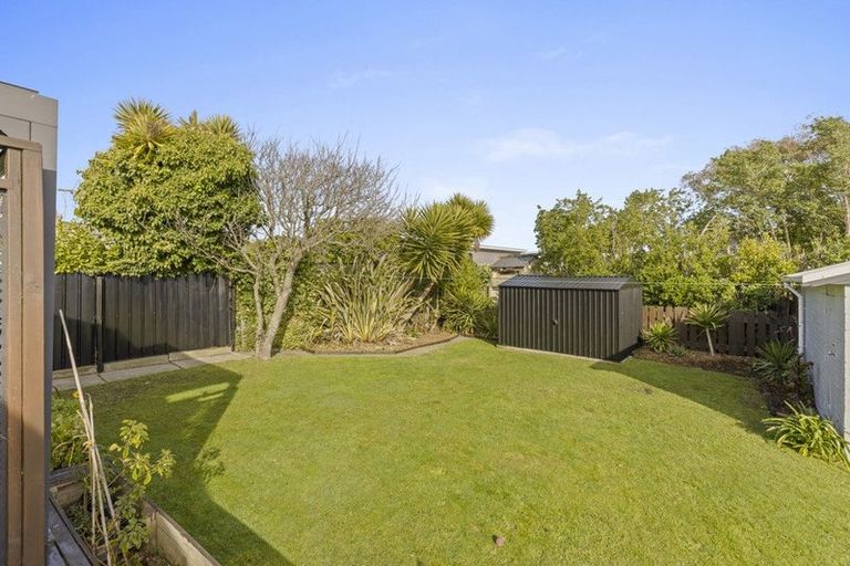 Photo of property in 16 Malta Crescent, South New Brighton, Christchurch, 8062