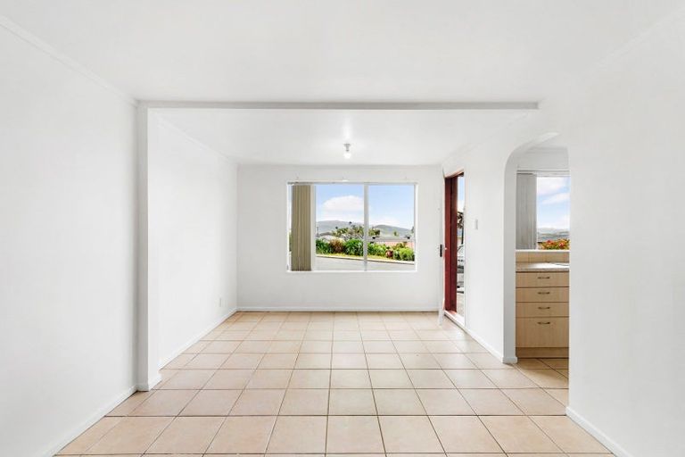 Photo of property in 30 Carluke Street, Paparangi, Wellington, 6037