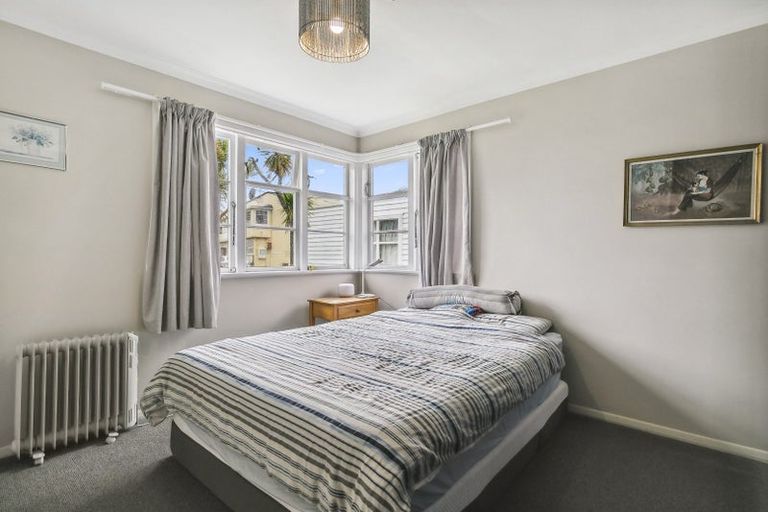 Photo of property in 5 East Street, Petone, Lower Hutt, 5012