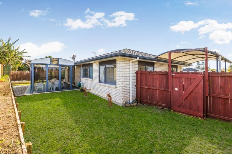 Photo of property in 5 Footwide Place, Weymouth, Auckland, 2103