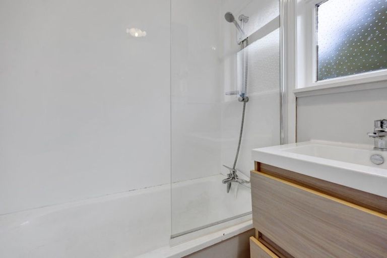 Photo of property in 5 Avon Street, Stratford, 4332