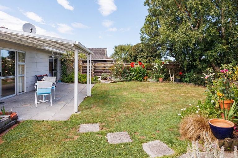 Photo of property in 14 Wedgwood Grove, Highbury, Palmerston North, 4412