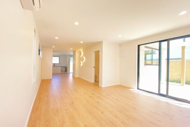 Photo of property in 70c Bond Crescent, Forrest Hill, Auckland, 0620