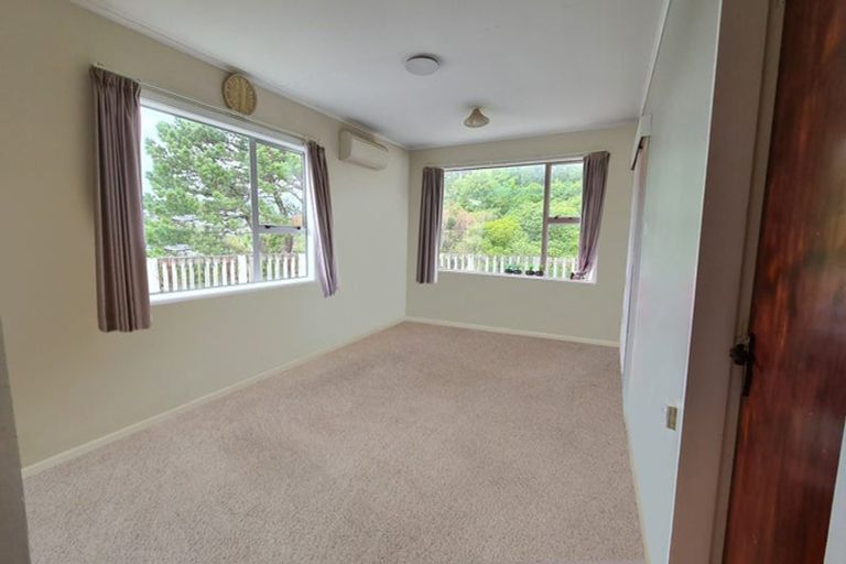 Photo of property in 53a Ohariu Road, Johnsonville, Wellington, 6037