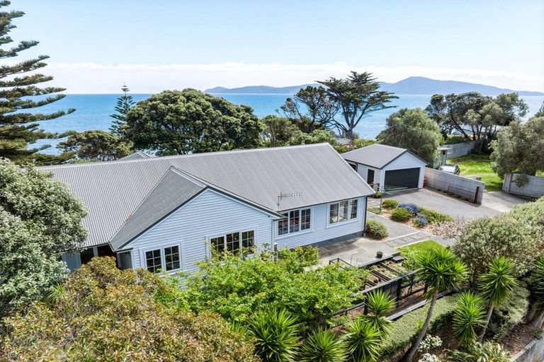 Photo of property in 1 Rosetta Road, Raumati South, Paraparaumu, 5032