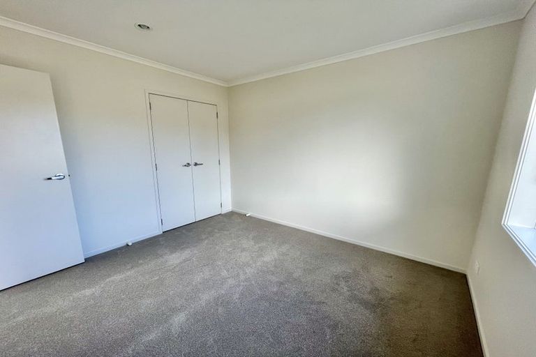 Photo of property in 18 Akeake Lane, Manurewa, Auckland, 2102