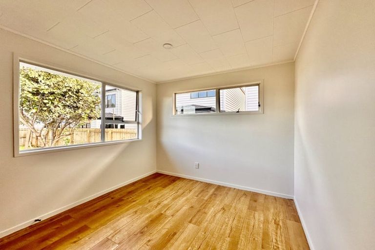 Photo of property in 38 Sharland Avenue, Manurewa, Auckland, 2102