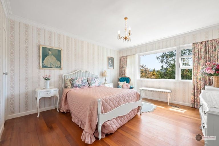 Photo of property in 15 Harewood Grove, Pinehaven, Upper Hutt, 5019