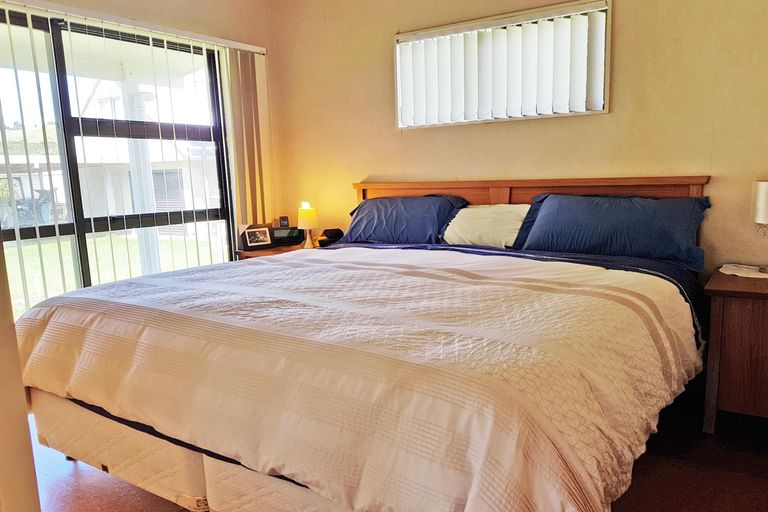 Photo of property in 4 Omutu Street, Oakura, Hikurangi, 0184