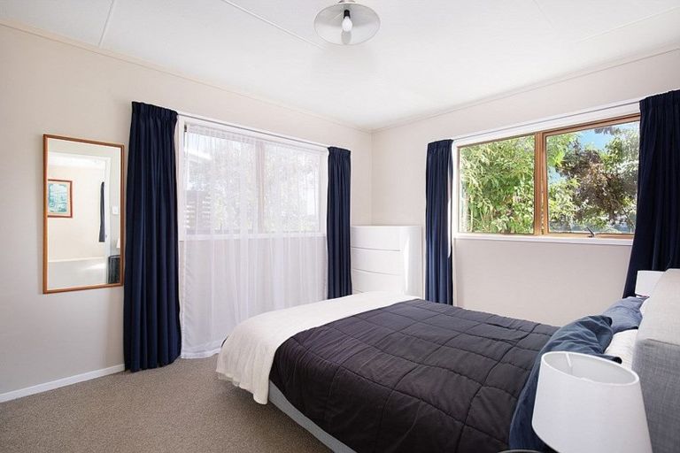 Photo of property in 221 Vipond Road, Stanmore Bay, Whangaparaoa, 0932