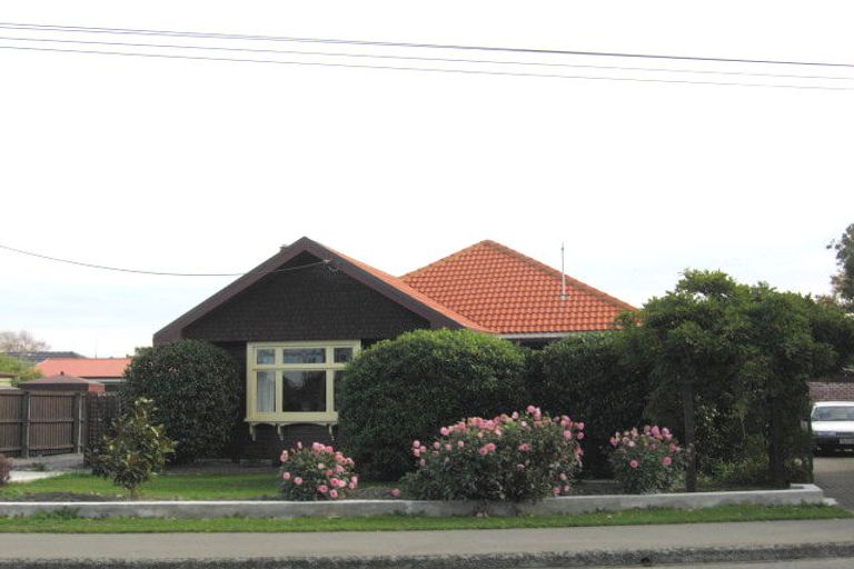 Photo of property in 38 Middlepark Road, Sockburn, Christchurch, 8042