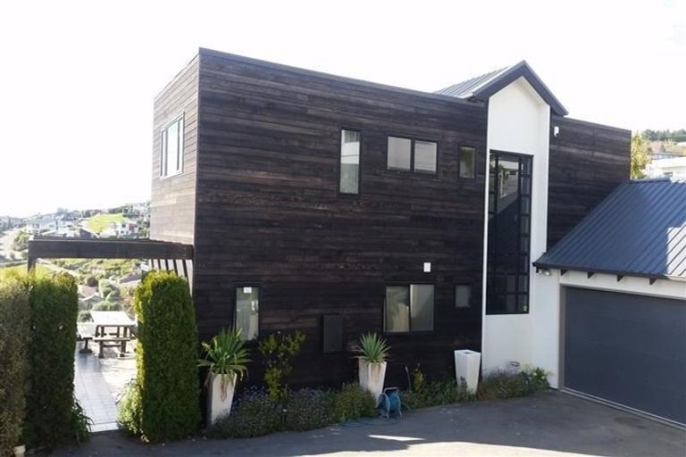 Photo of property in 20 Drayton Drive, Mount Pleasant, Christchurch, 8081