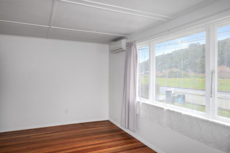 Photo of property in 1162 Taita Drive, Taita, Lower Hutt, 5011