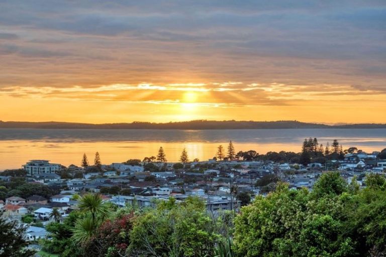 Photo of property in 83 West Hoe Heights, Orewa, 0931