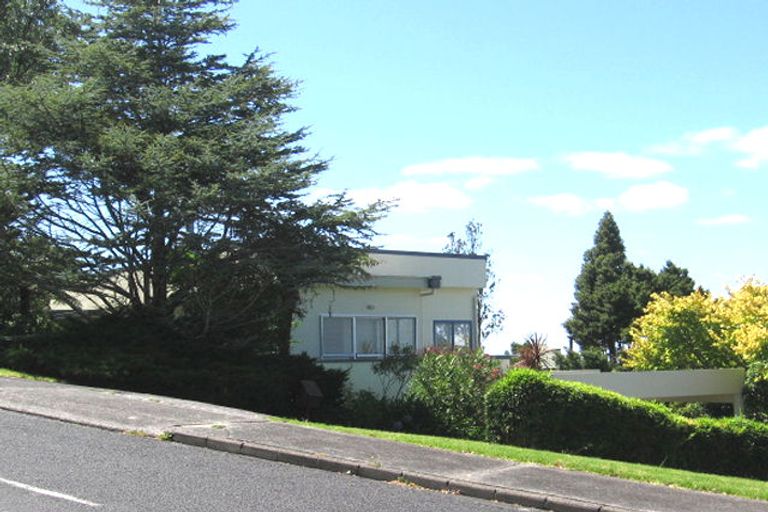 Photo of property in 4 Cape Horn Road, Mount Roskill, Auckland, 1041