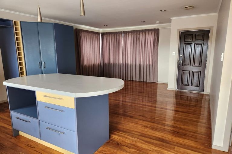 Photo of property in 144 Forrest Hill Road, Forrest Hill, Auckland, 0620