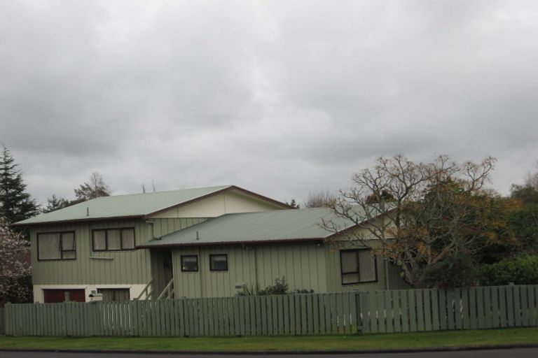 Photo of property in 9 Balmerino Avenue, Red Hill, Papakura, 2110