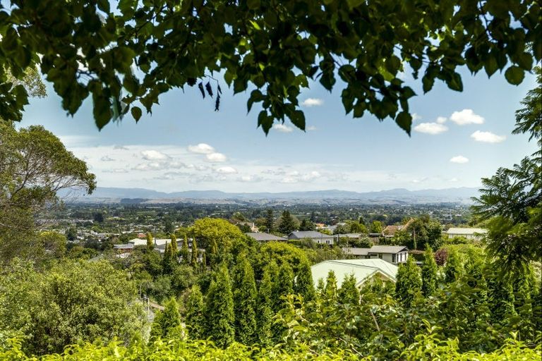 Photo of property in 20 Tauroa Road, Havelock North, 4130