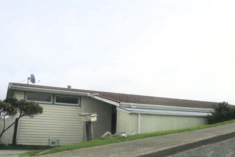 Photo of property in 3 Honeysuckle Grove, Maungaraki, Lower Hutt, 5010