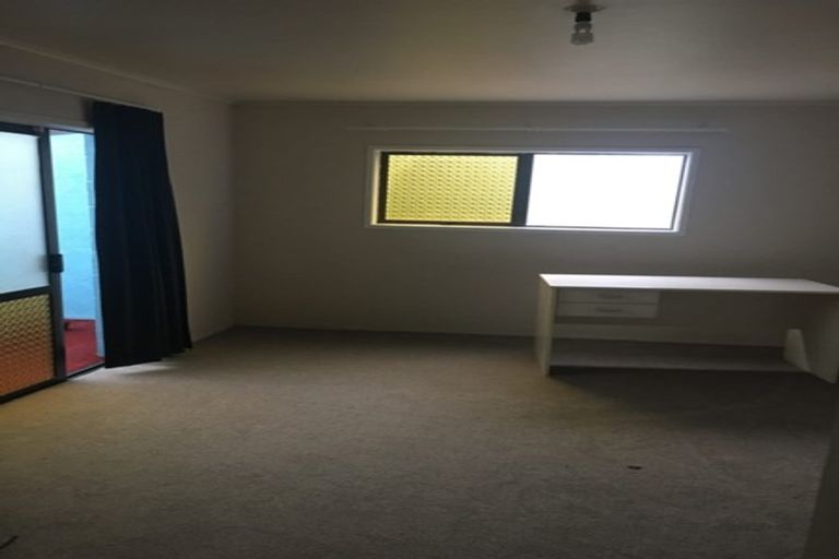 Photo of property in 2/81 Arran Road, Browns Bay, Auckland, 0630