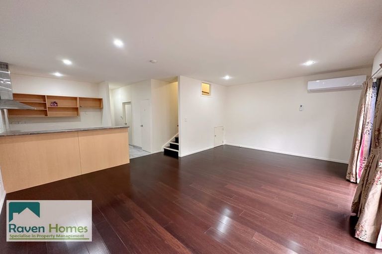 Photo of property in 9/11 The Avenue, Albany, Auckland, 0632