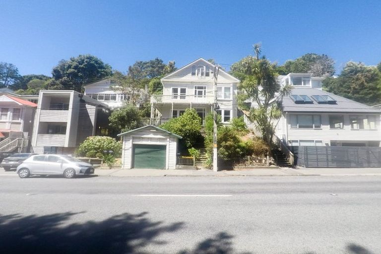 Photo of property in 123a Glenmore Street, Kelburn, Wellington, 6012