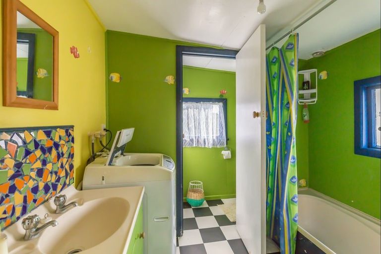 Photo of property in 22 Kauwhata Street, Himatangi Beach, Foxton, 4891