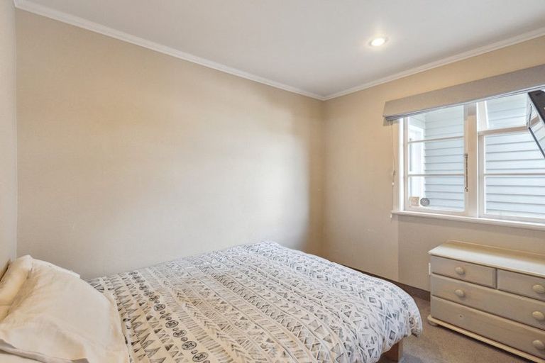 Photo of property in 6 Ruru Road, Otaihanga, Paraparaumu, 5036