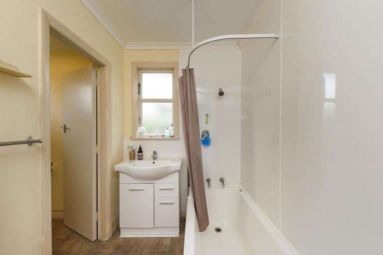 Photo of property in 34 Paisley Street, Awapuni, Palmerston North, 4412