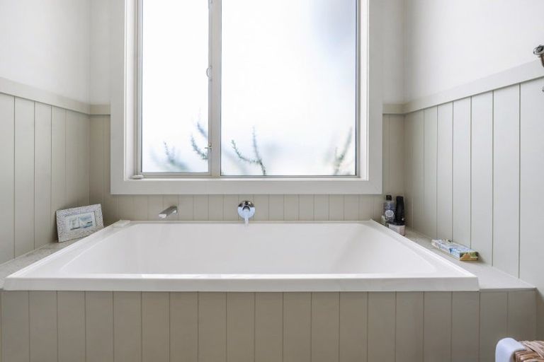 Photo of property in 9 Pukeko Way, Kinloch, Taupo, 3377