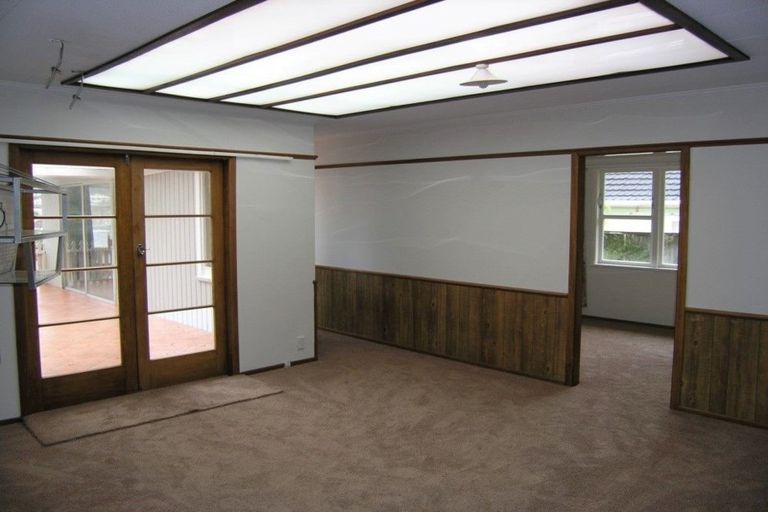 Photo of property in 182 George Street, Stokes Valley, Lower Hutt, 5019